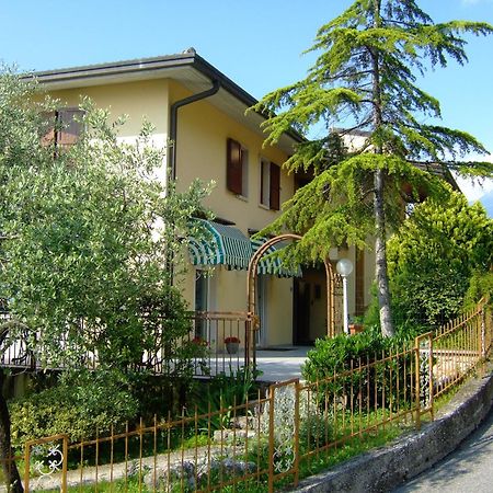 Residence San Vito Бренцоне-суль-Гарда Екстер'єр фото