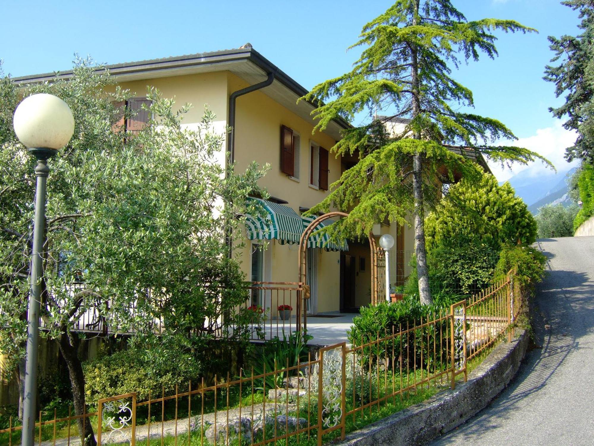 Residence San Vito Бренцоне-суль-Гарда Екстер'єр фото