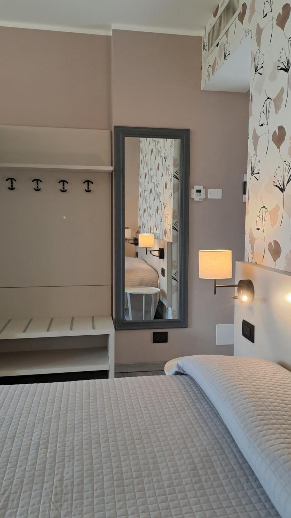 Residence San Vito Бренцоне-суль-Гарда Екстер'єр фото