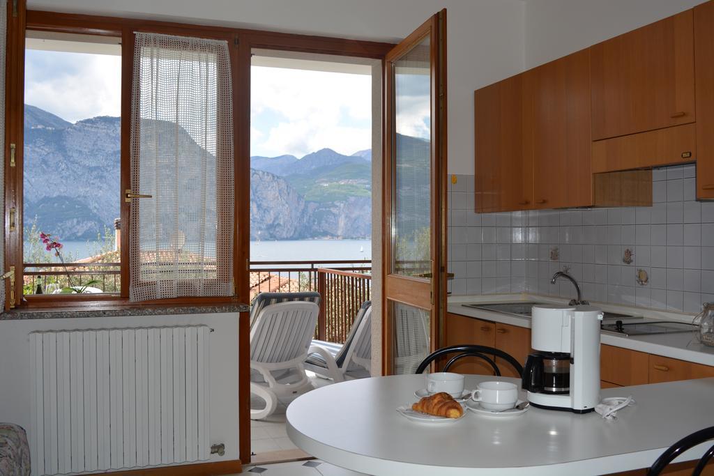 Residence San Vito Бренцоне-суль-Гарда Екстер'єр фото